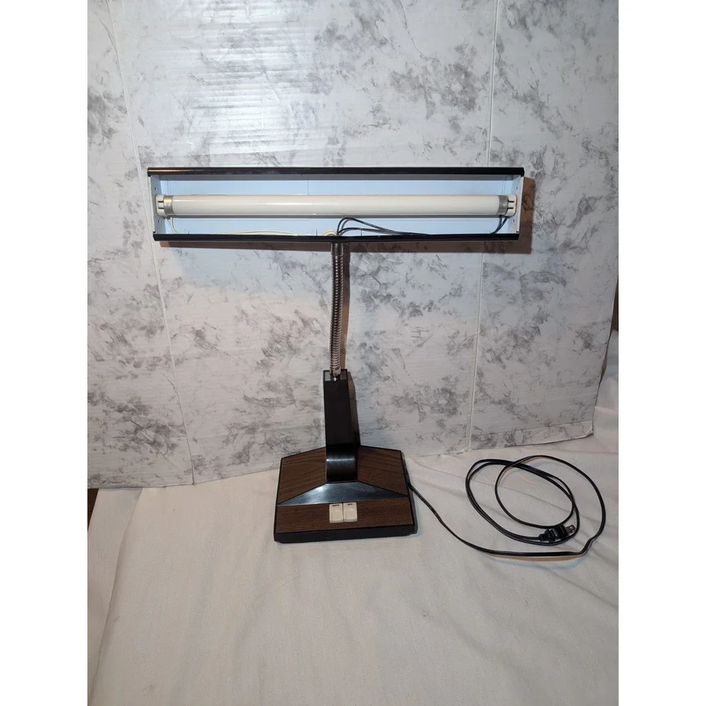 Vintage Inter-World Model 402 Gooseneck Desk Lamp Wood Grain Finish 18